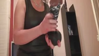 Ela tirou as leggings e fode uma vídeo pornô da anitta jovem linda
