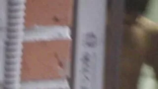 Colocar videos penograficos na cama e foder uma beleza de cabelos compridos