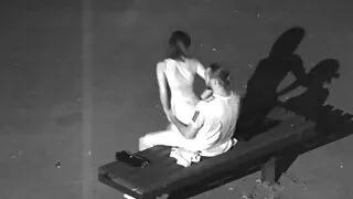 A mãe queimou o filho por uma punheta e decidiu ensinar a fazer vídeo pornô com novinha brasileira sexo