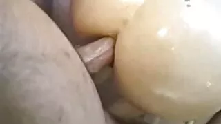Um video de pono cara com uma reserva de energia fode uma morena apaixonada